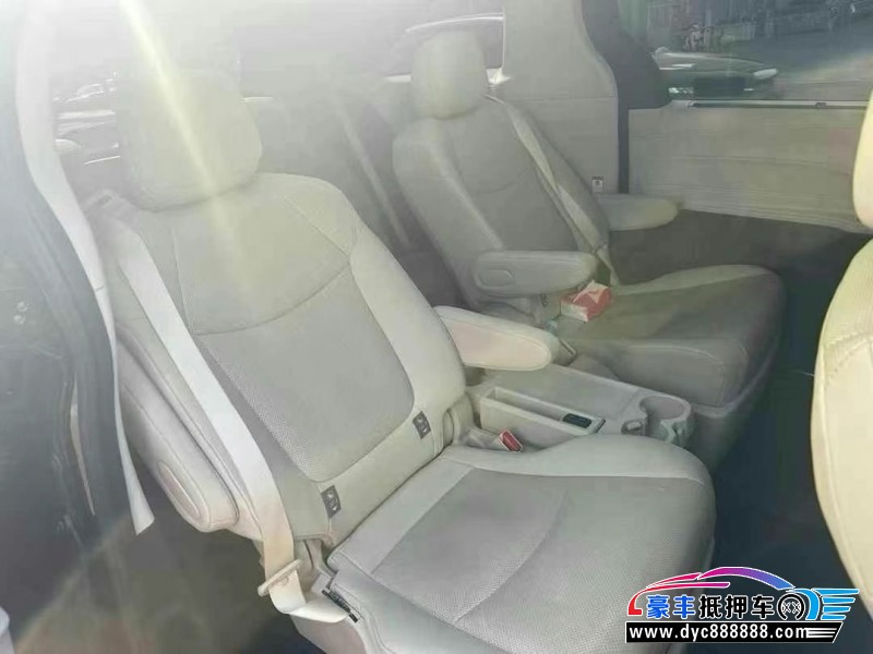 23年丰田格瑞维亚轿车抵押车出售