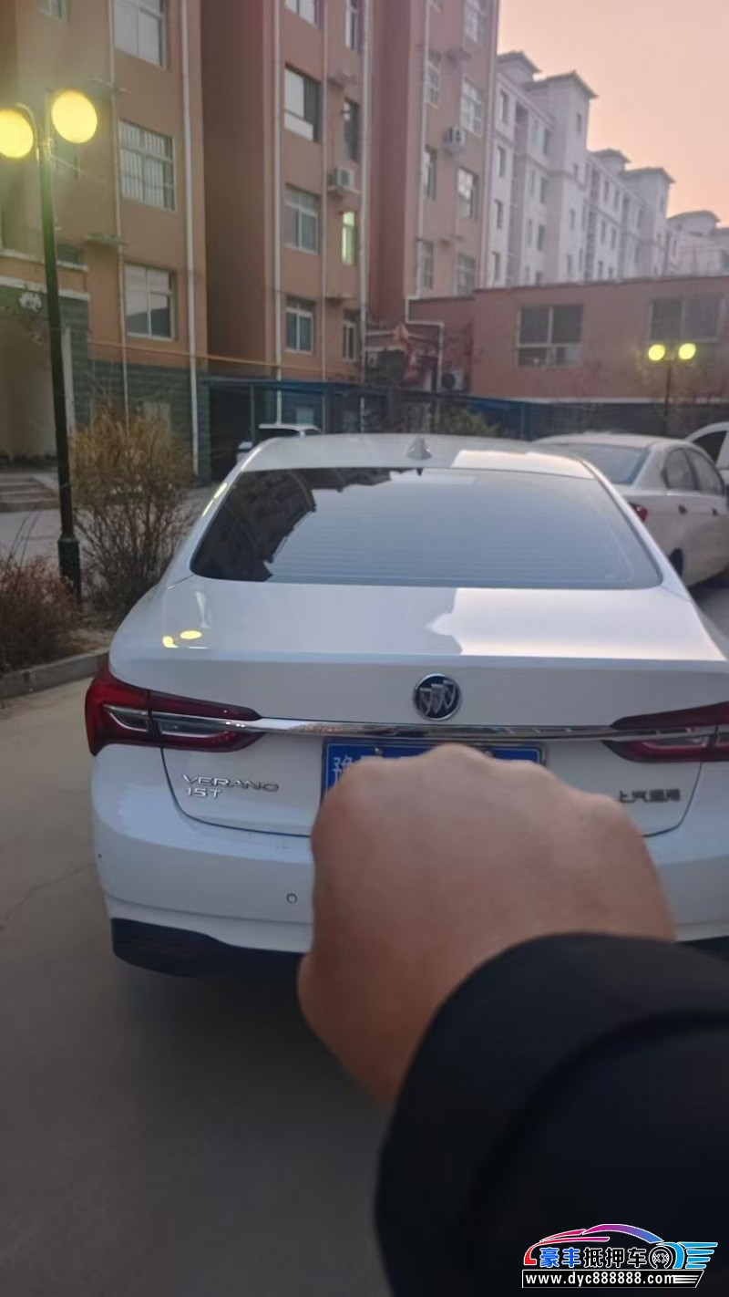 20年别克威朗轿车抵押车出售