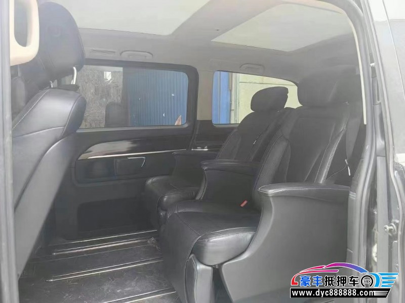 18年奔驰V轿车抵押车出售