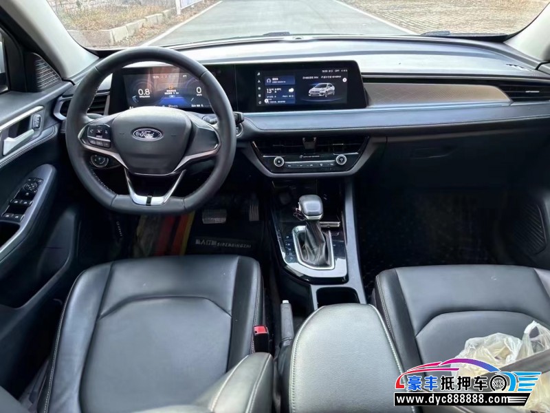 21年福特福睿斯轿车抵押车出售