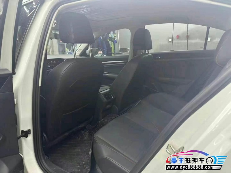 22年大众宝来轿车抵押车出售