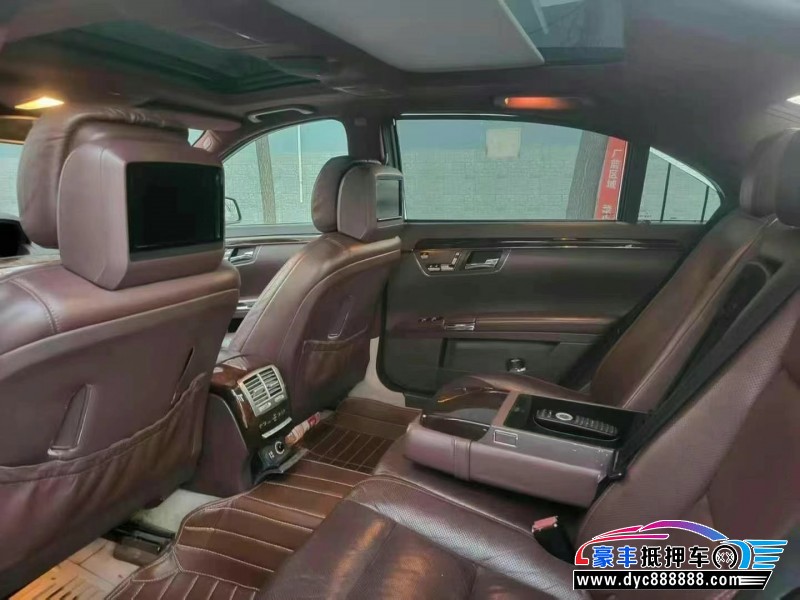 10年奔驰S轿车抵押车出售