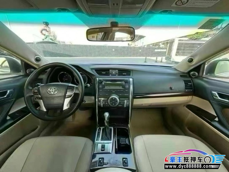 13年丰田锐志轿车抵押车出售