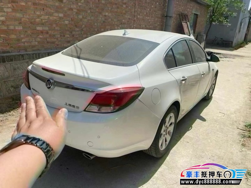 13年别克君威轿车抵押车出售