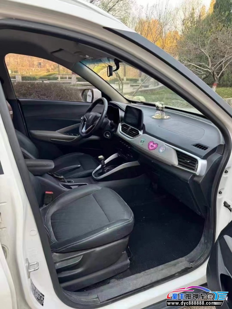 17年宝骏510轿车抵押车出售