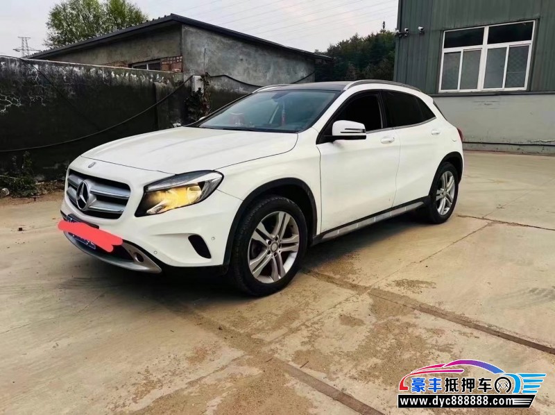 15年奔驰GLA轿车抵押车出售