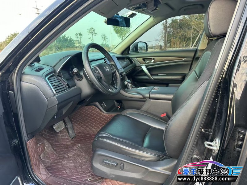 17年本田冠道轿车抵押车出售