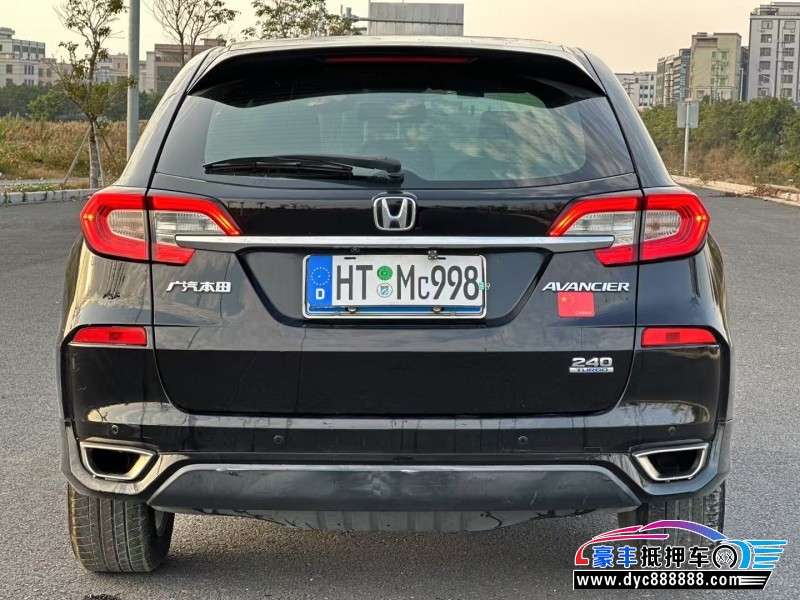 17年本田冠道轿车抵押车出售