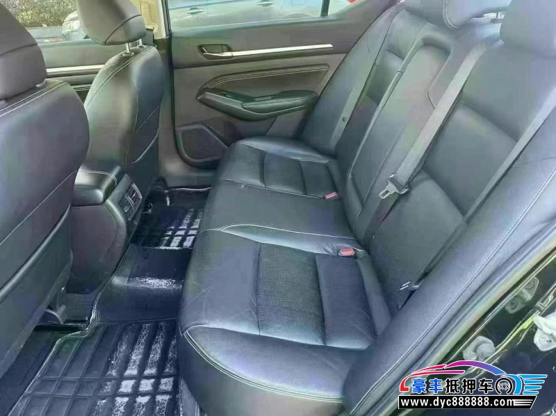 20年日产天籁轿车抵押车出售