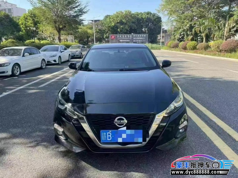 20年日产天籁轿车抵押车出售