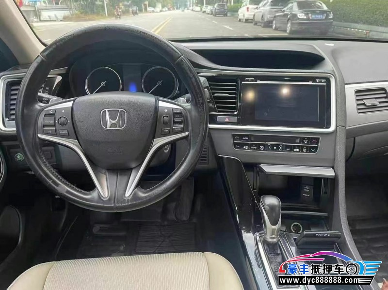 18年本田思铂睿轿车抵押车出售