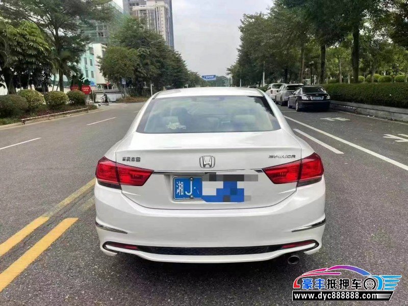 18年本田思铂睿轿车抵押车出售
