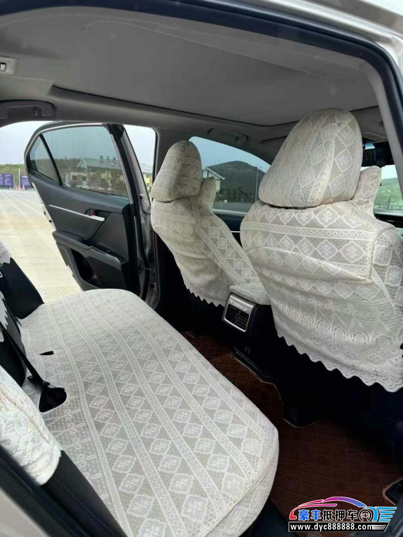 20年丰田凯美瑞轿车抵押车出售