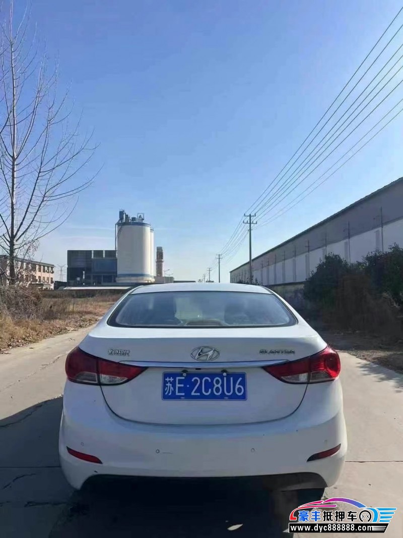 15年现代朗动轿车抵押车出售