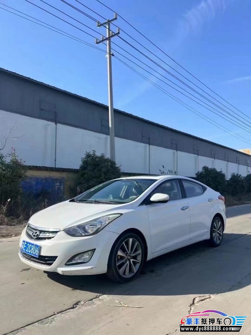 15年现代朗动轿车抵押车出售