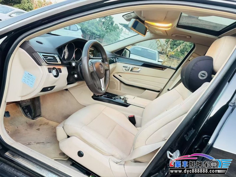 14年奔驰E轿车抵押车出售