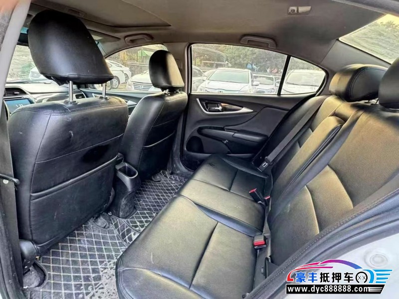 15年本田凌派轿车抵押车出售