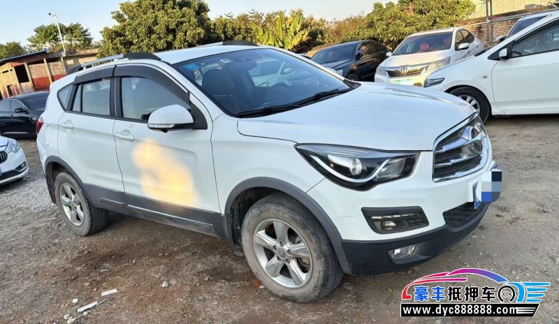 17年海马S5轿车抵押车出售