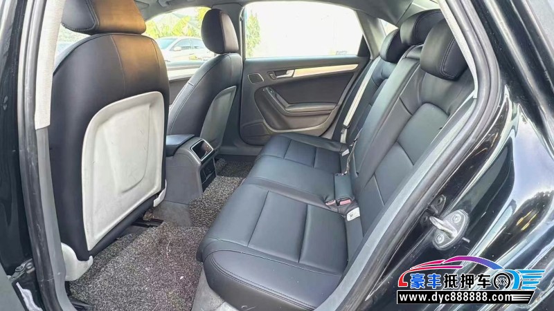 13年奥迪A4L轿车抵押车出售