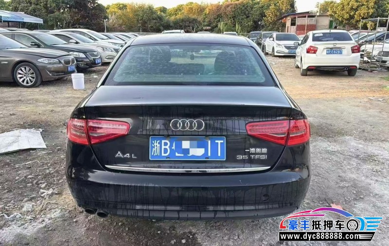 13年奥迪A4L轿车抵押车出售