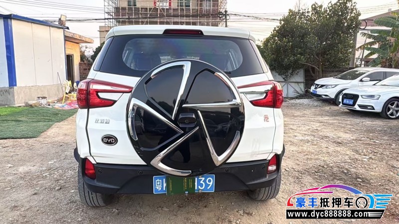 17年比亚迪元轿车抵押车出售