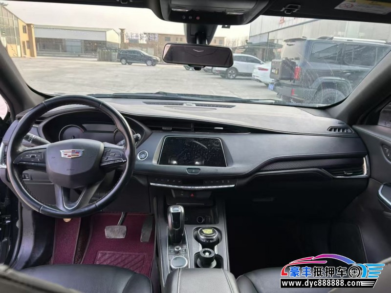 19年凯迪拉克XT4轿车抵押车出售