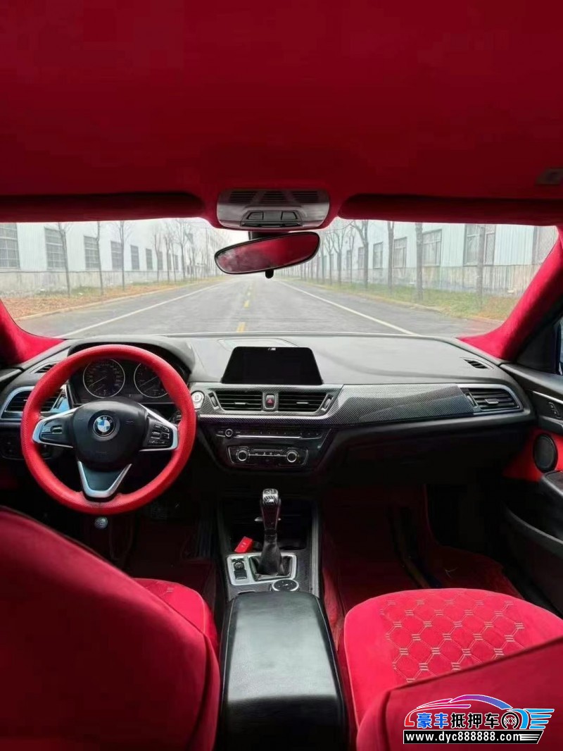 18年宝马1系轿车抵押车出售