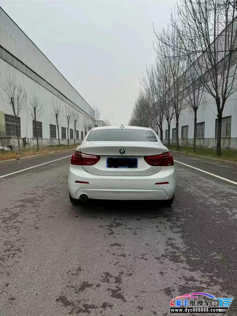18年宝马1系轿车抵押车出售