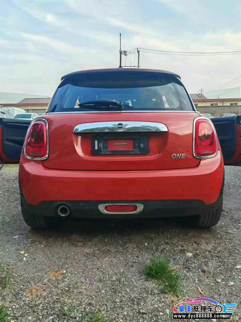 19年宝马MINISUV抵押车出售