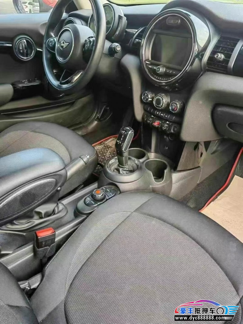 19年宝马MINISUV抵押车出售