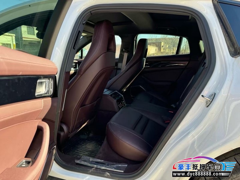 24年保时捷帕纳梅拉轿车抵押车出售