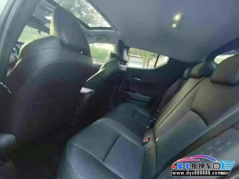 23年丰田C-HR轿车抵押车出售