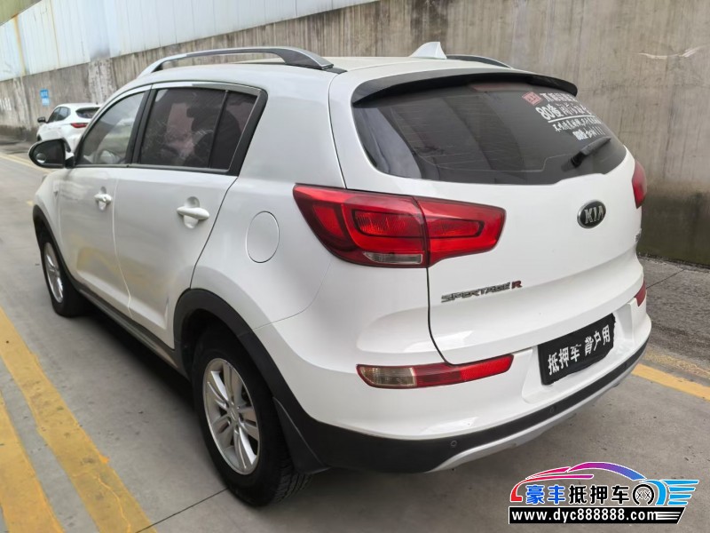 16年起亚智跑轿车抵押车出售