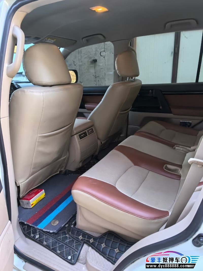 16年丰田兰德酷路泽（陆巡）轿车抵押车出售