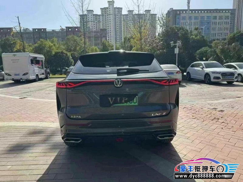 24年长安长安UNI轿车抵押车出售