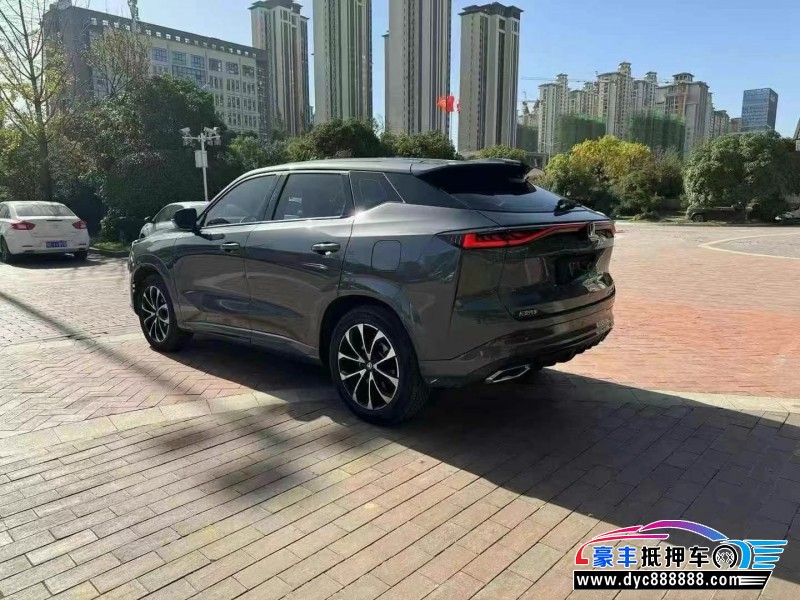 24年长安长安UNI轿车抵押车出售