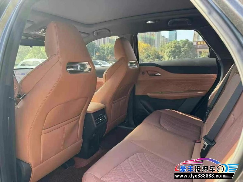 24年长安长安UNI轿车抵押车出售