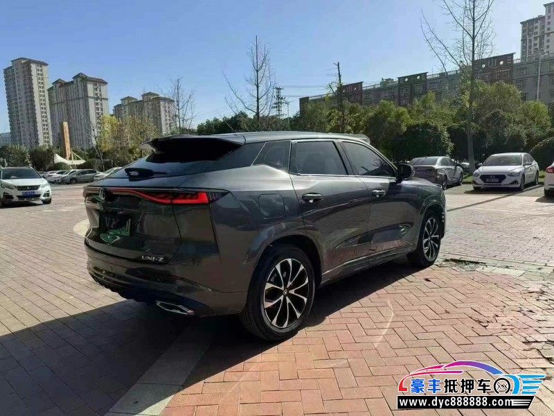 24年长安长安UNI轿车抵押车出售