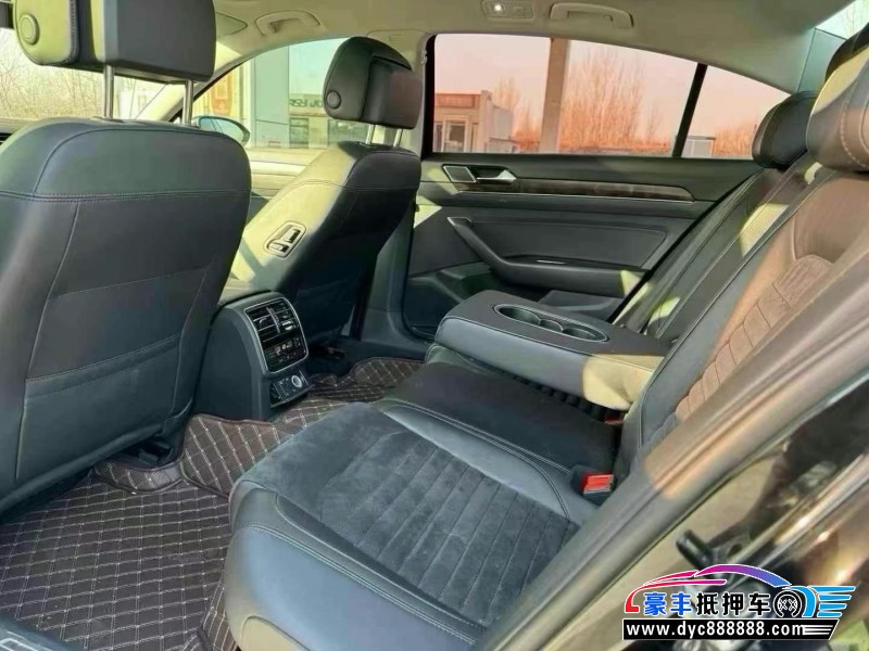 17年大众迈腾轿车抵押车出售