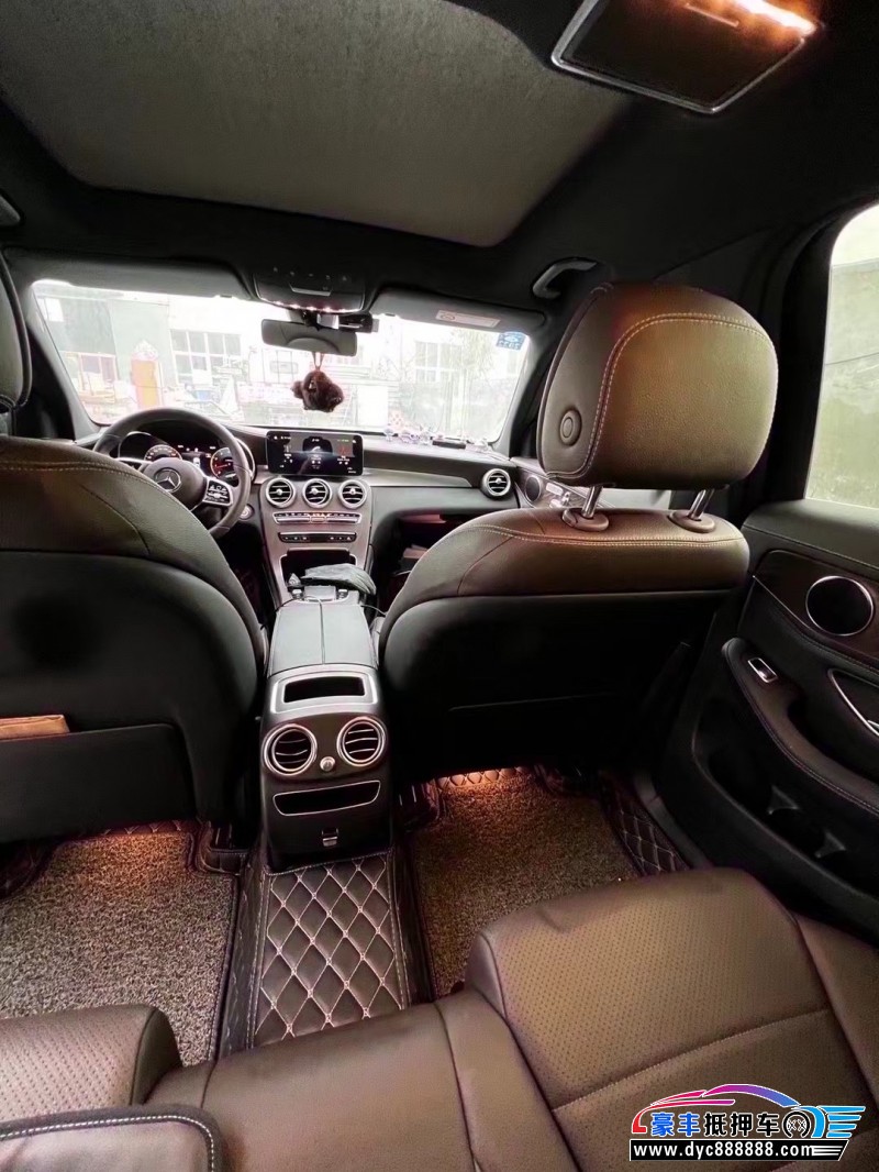 20年奔驰GLC轿车抵押车出售