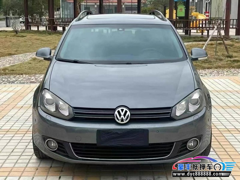 12年大众高尔夫轿车抵押车出售