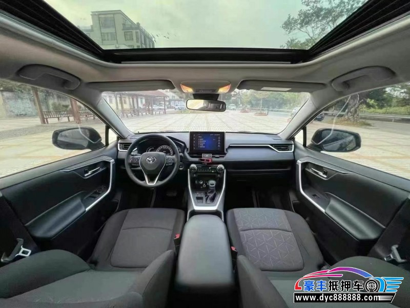 23年丰田RAV4轿车抵押车出售