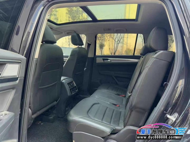 20年大众途昂轿车抵押车出售