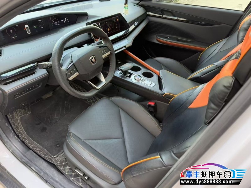 23年长安长安UNI轿车抵押车出售