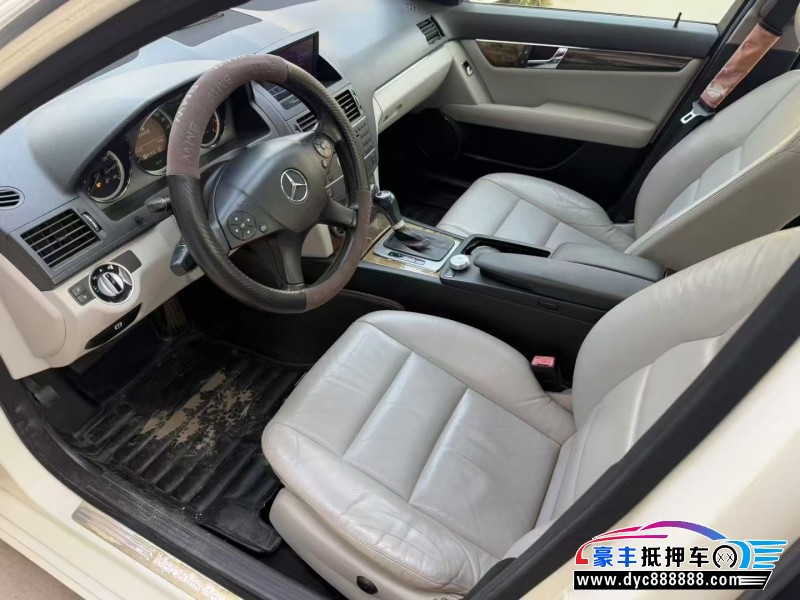 11年奔驰C轿车抵押车出售