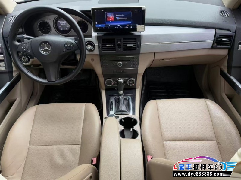 12年奔驰GLK轿车抵押车出售