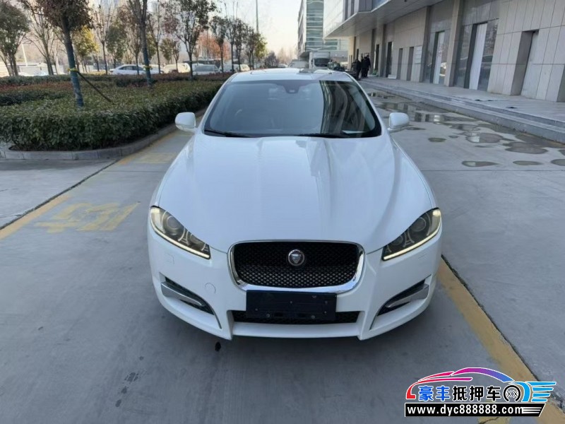 13年捷豹XF轿车抵押车出售
