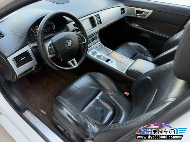 13年捷豹XF轿车抵押车出售