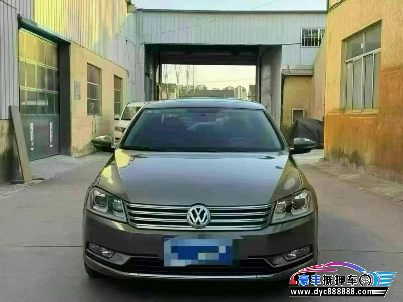 14年大众迈腾轿车抵押车出售