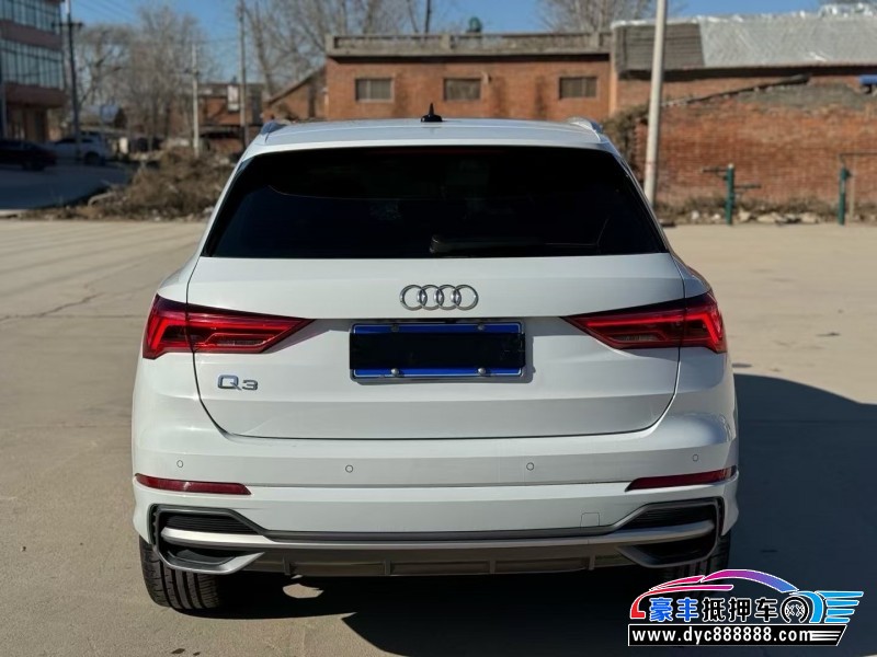 22年奥迪Q3轿车抵押车出售